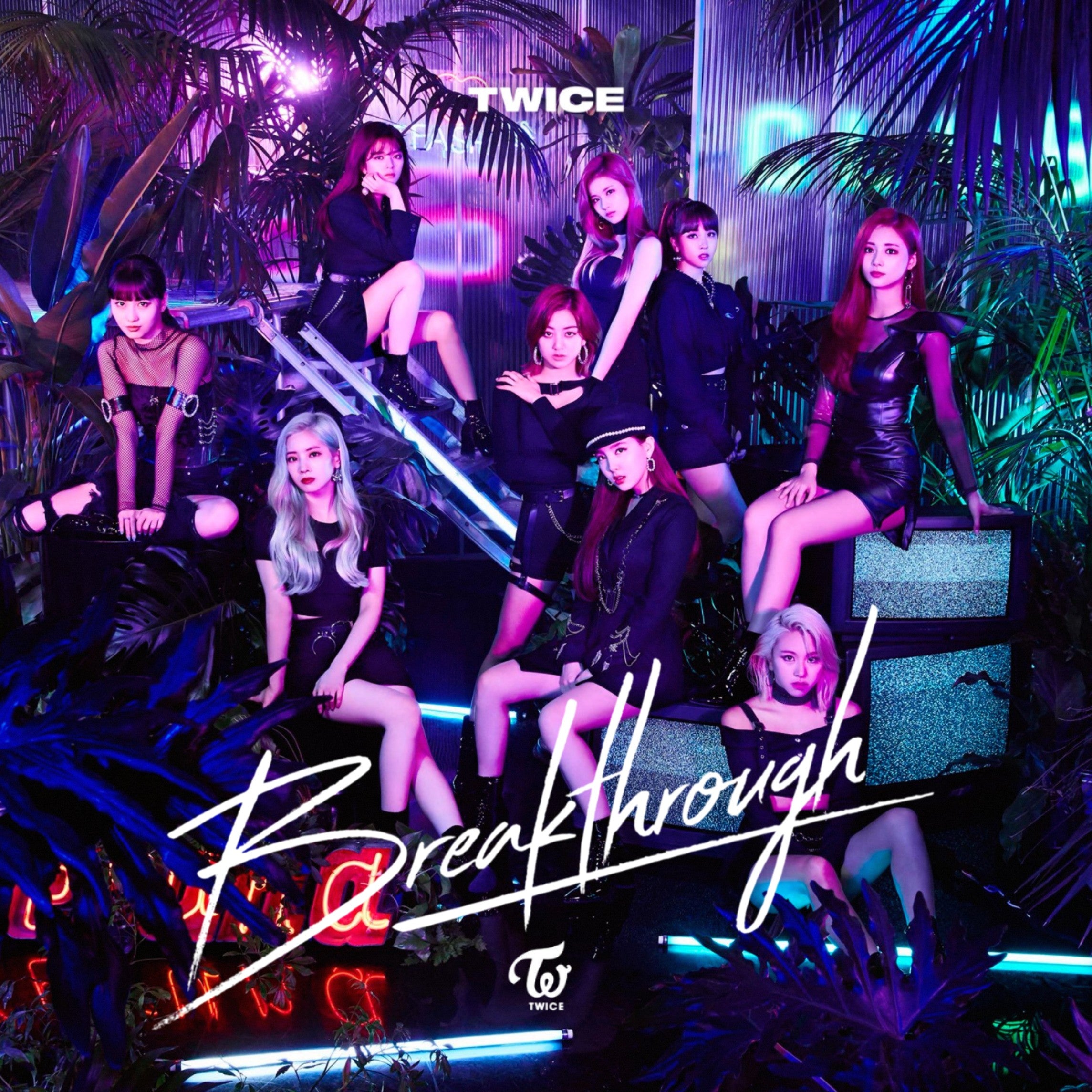 Breakthrough [w/ DVD, Limited Edition / Type A]